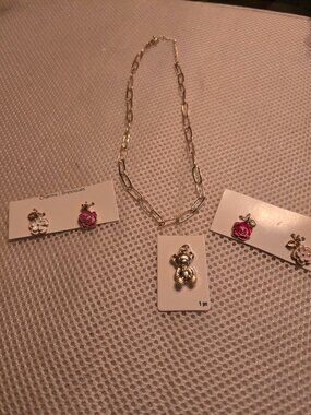 Gold tone, 5 dainty charms & necklace to create your own charm necklace